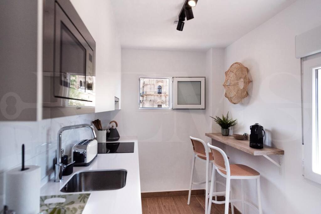 Apartment With Cathedral View & Terrace By Rems Malaga Luaran gambar